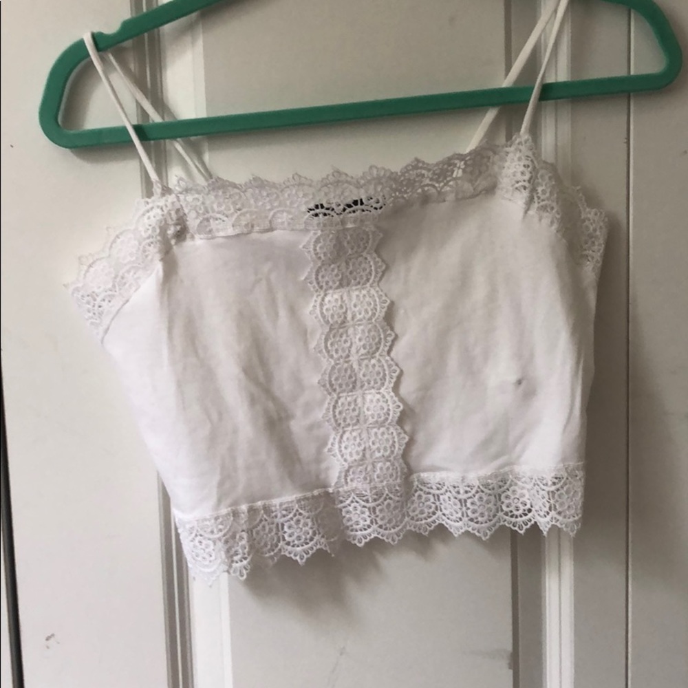 White cropped top with lace details